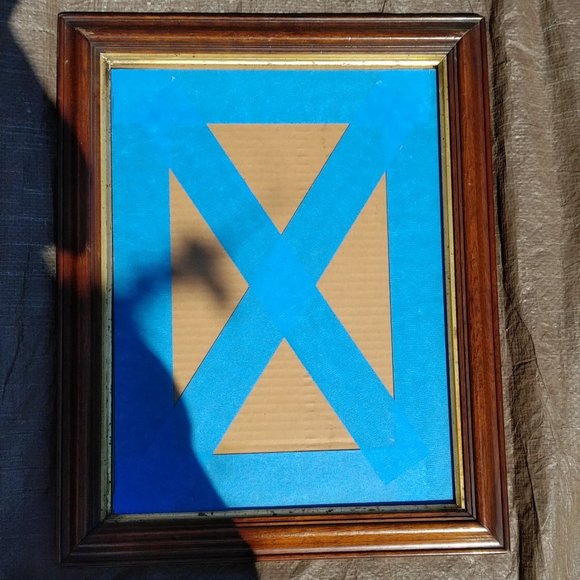 ANTIQUE BROWN STAINED WOOD FRAME WITH DISTRESSED GOLD INNER EDGE AND GLASS - Picture 4 of 6